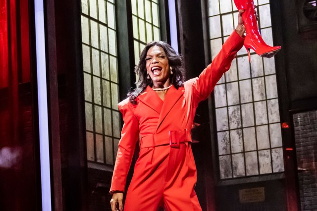 Johannes Radebe as Lola, © Pamela Raith