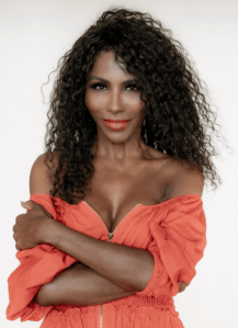 Sinitta, provided uncredited by Chicago
