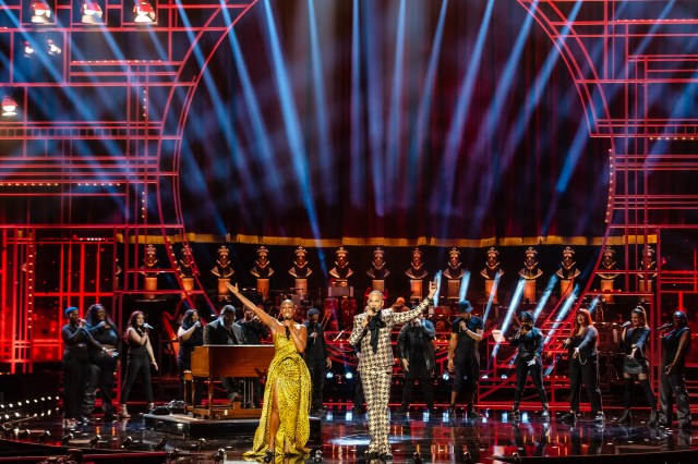 Beverley Knight and Billy Porter opening performance (c) Danny Kaan