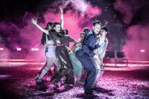 Much Ado About Nothing with Tom Hiddleston and Hayley Atwell sets West End box office record