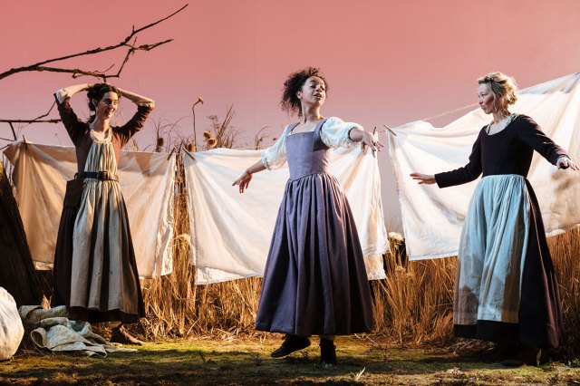Tanya Reynolds, Siena Kelly and Liv Hil, © Helen Murray