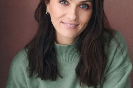 Chelsea Halfpenny Headshot (1)