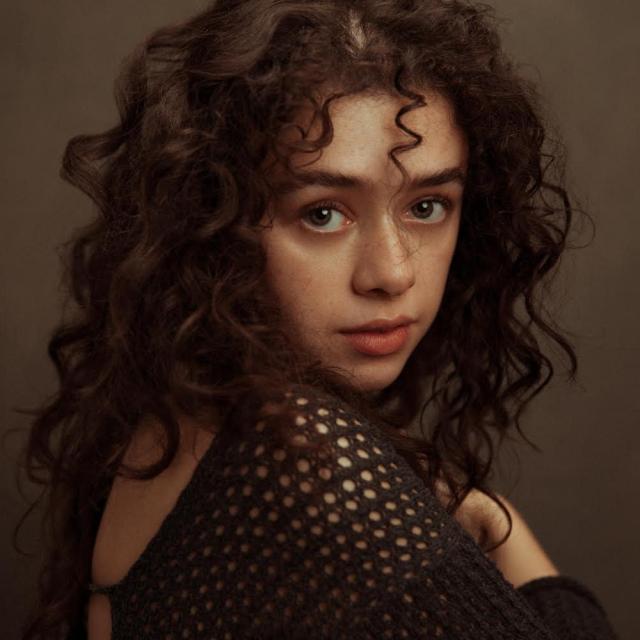 402284 Isis Hainsworth 2025