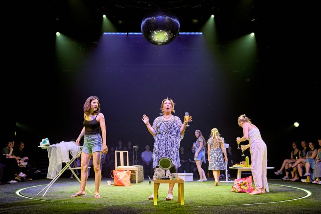 Aisling Loftus, Dorothy Atkinson & cast in 'Till the Stars Come Down'. Credit Manuel Harlan