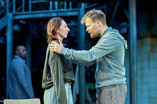 Chanel Waddock (Lynette) and Richard Riddell (Ryan) in Noughts & Crosses (c) Manuel Harlan (068)