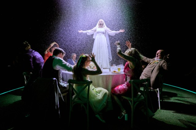 Sinead Matthews & cast in 'Till the Stars Come Down'. Credit Manuel Harlan (1)