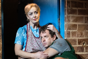 Blood Brothers confirms cast for 2025 autumn tour – while releasing new trailer