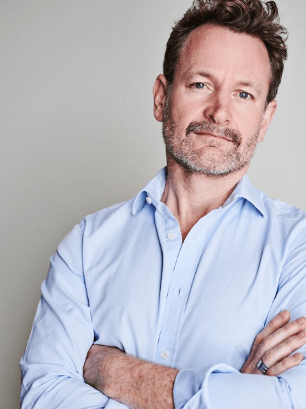 Tim Walton, provided uncredited by Titanique