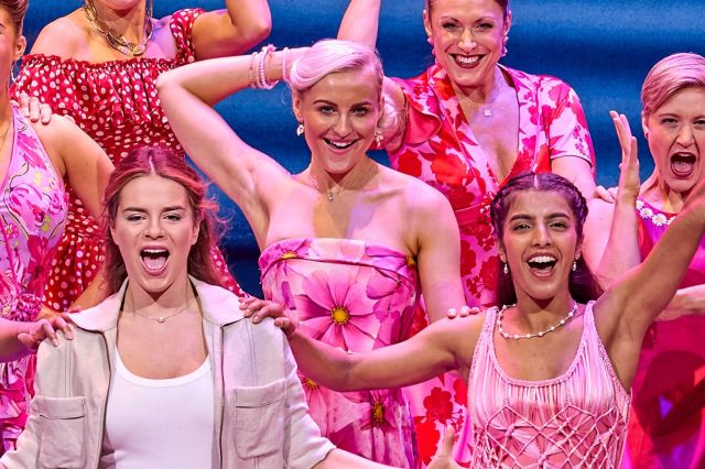 Maisie Waller and the 2024 2025 cast of Mamma Mia!