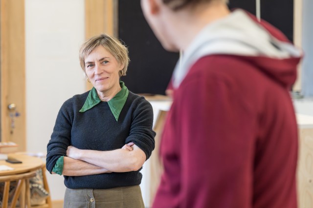 Saskia Reeves (Julie) and Clive Owen (Alfie) in rehearsals for End at the National Theatre. Photographer Marc Brenner 00666