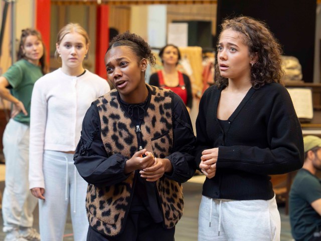 Scarlett Monahan (Posy), Nina Cassells (Pauline) and Sienna Arif Knights (Petrova) in rehearsals for Ballet Shoes (2025) at the National Theatre. (c) Alastair Muir 4854 Scarlett Monahan (Posy), Nina Cassells (Pauline) and Sienna Arif Knights (Petrova) in rehearsals for Ballet Shoes (2025) at the National Theatre. (c) Alastair Muir 4854