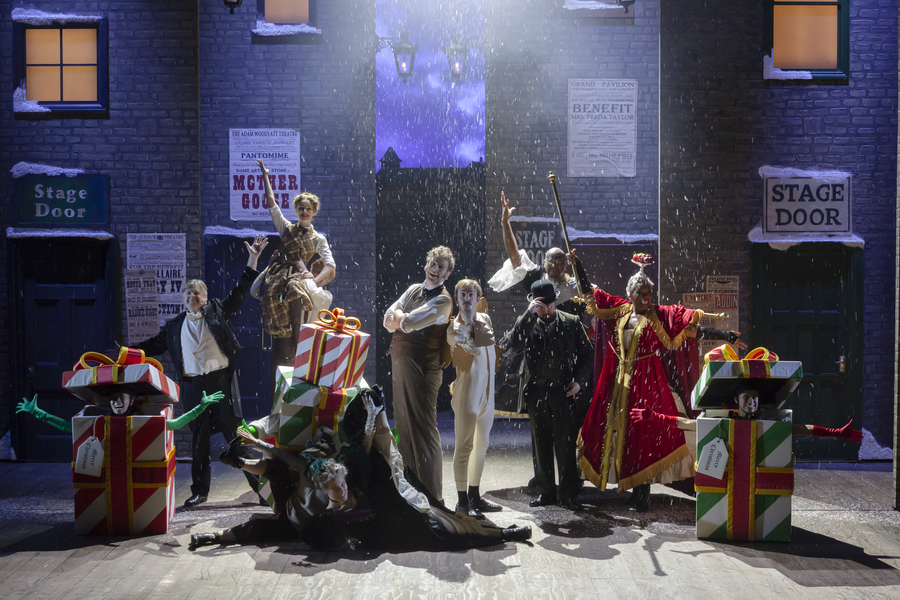 (1) Sherlock Holmes & The 12 Days of Christmas cast. Birmingham Rep. Credit Pete Le May