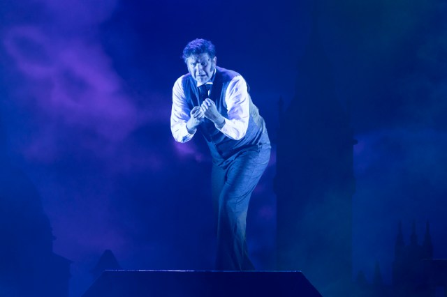 (10) Sherlock Holmes & The 12 Days of Christmas cast. Birmingham Rep. Credit Pete Le May