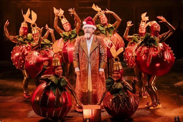 A Christmas Carol 2 Reece Dinsdale and the cast of A Christmas Carol