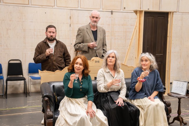 Jim Howick, Samantha Spiro, John Hodgkinson, Siobhan Finneran, Sophie Thompson in rehearsals for WHEN WE WERE MARRIED photo by Johan Persson