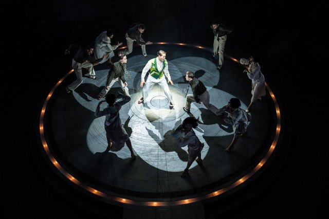 Louis Gaunt and the cast of Singin' in the Rain