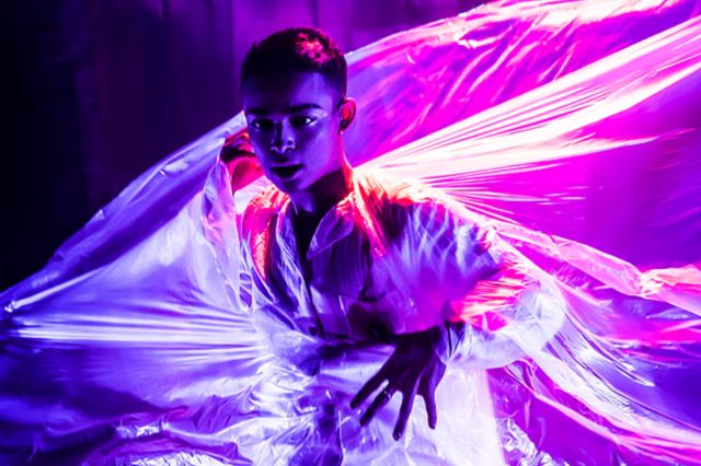 Alex Thomas Smith in Rent