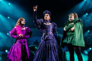 Hope Dawe (Luna), Gabriela Benedetti (Phoenix) & Kingsley Morton (Angelique) Credit Danny Kaan,