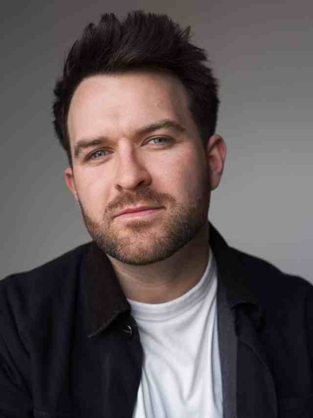 Billy Roberts Headshot