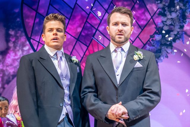 Giovanni Spanò and Billy Roberts in I Should Be So Lucky