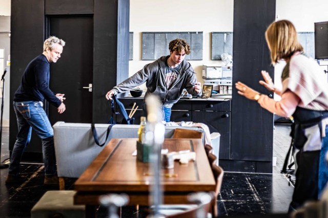 Jamie Glover, Cormac McAlinden & Rosamund Pike Inter Alia Rehearsal Room Photos (Credit Justine Matthew) 04872 Jamie Glover, Cormac McAlinden and Rosamund Pike