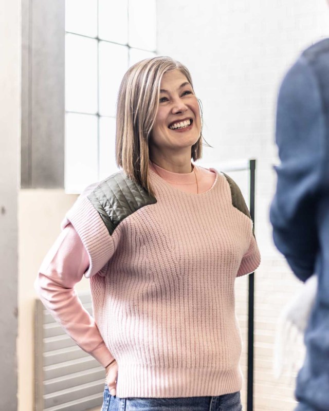 Rosamund Pike in Inter Alia Rehearsal Room Photos (Credit Justine Matthew) 03955 Rosamund Pike