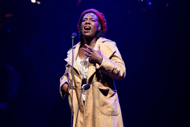 Shan Ako as Eponine Arena Spectacular Sydney photo by Daniel Boud (1)