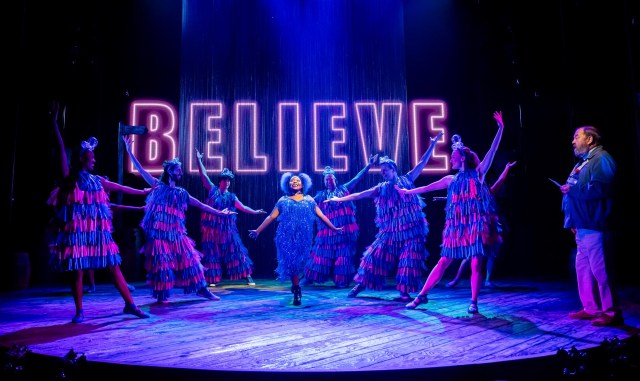 TUPOHF WESTEND Nicole Nyarambi (Garage Girl) and Mark Addy (Harold Fry) with CompanyTristramKenton21