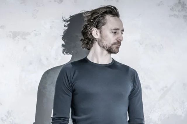 Tom Hiddleston in Betrayal