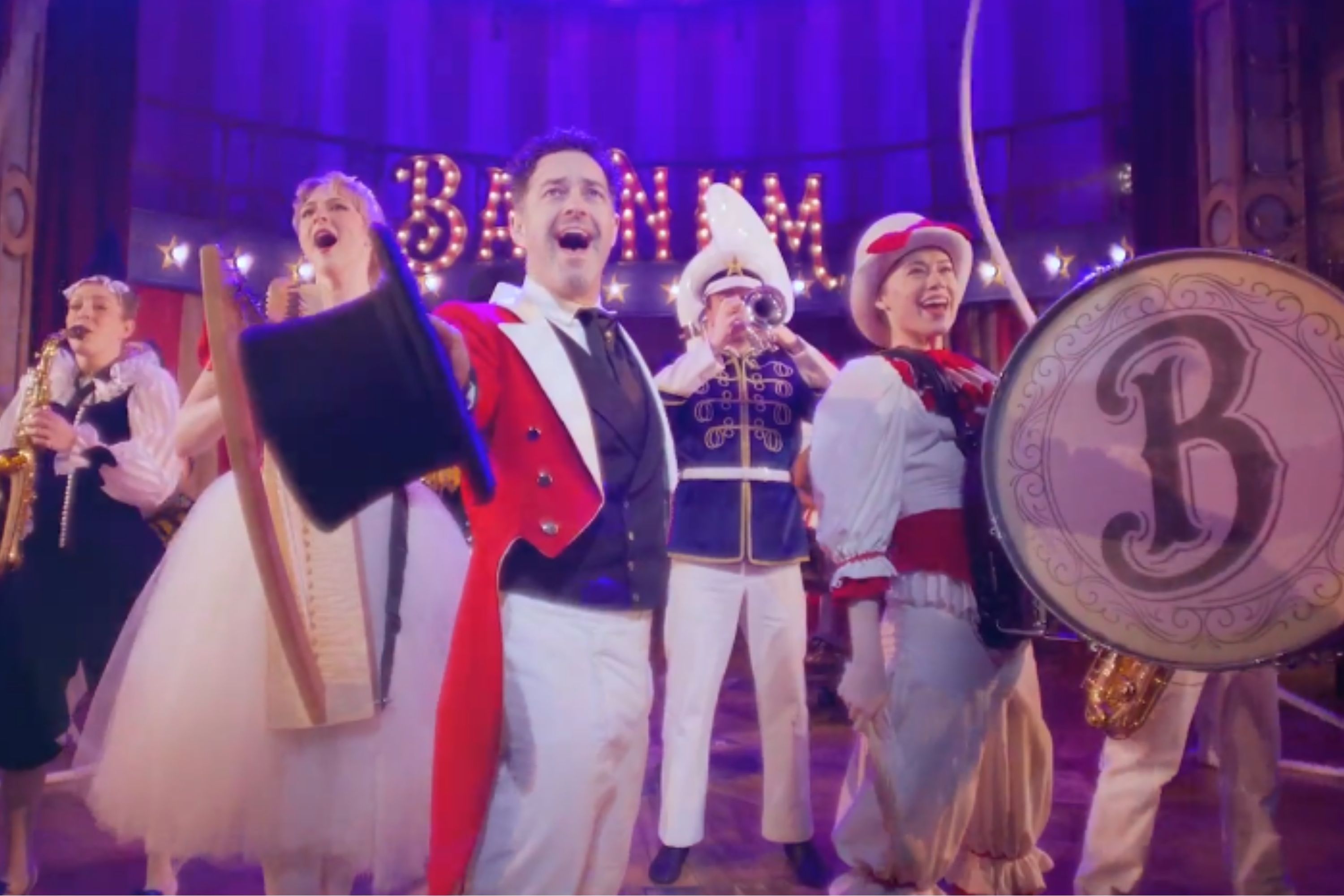 Barnum on tour with Lee Mead – watch the trailer