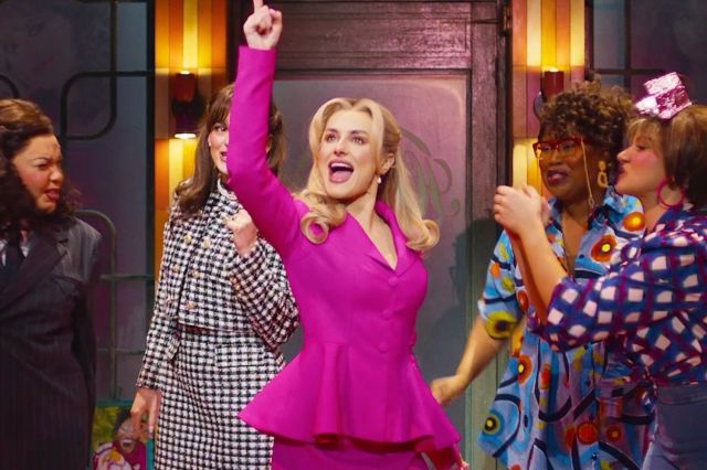 Amber Davies and the cast of Legally Blonde, stills from the video