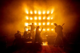 Cast of Manic Street Creature. Credit Johan Persson. 01872