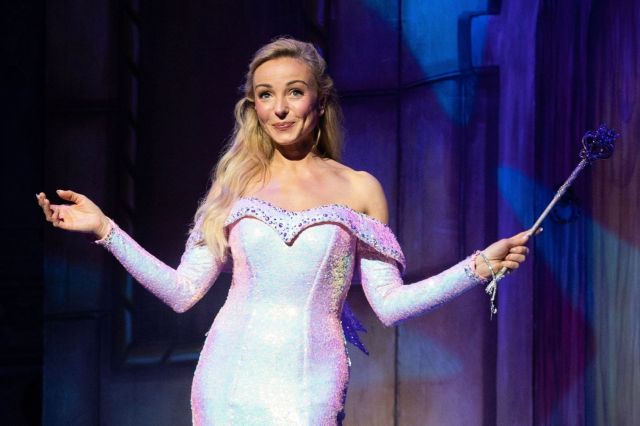 Helen George in pantomime, photo by Ian Olsson
