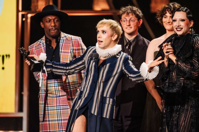 Cole Escola and the cast of Oh, Mary! at the Olivier Awards, photo by Danny Kaan