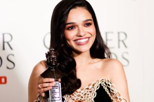 Rachel Zegler with her Olivier Award,
