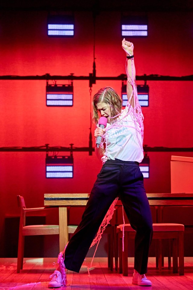 Rosamund Pike (Jessica) in Inter Alia at the Wyndham's Theatre. (c) Manuel Harlan 139