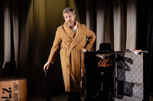 Zeb Soanes, photo by Danny Kaan