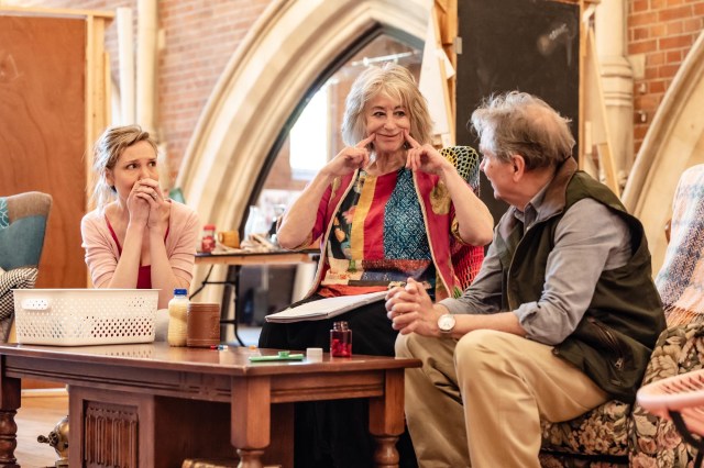 ALLEGRA 1 Elizabeth Bower ( Anna) Maureen Lipman ( Allegra) & John Middleton ( Ronan) Photo Danny Kaan ALLEGRA 1 Elizabeth Bower ( Anna) Maureen Lipman ( Allegra) & John Middleton ( Ronan) Photo Danny Kaan