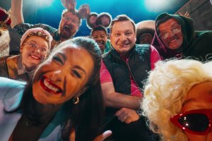 The cast of Bank of Dave