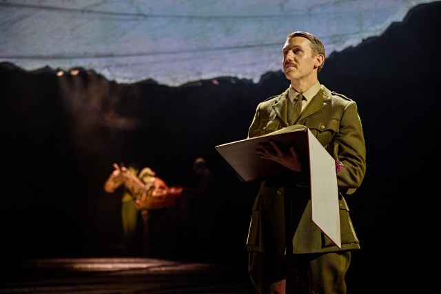 Chris Williams in War Horse 2026 at the National Theatre (c) Brinkhoff Moegenburg 1136 0827