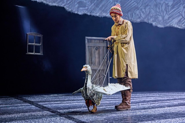 Goose (Felicity Donnelly) in War Horse 2026 at the National Theatre (c) Brinkhoff Moegenburg 1136 0921