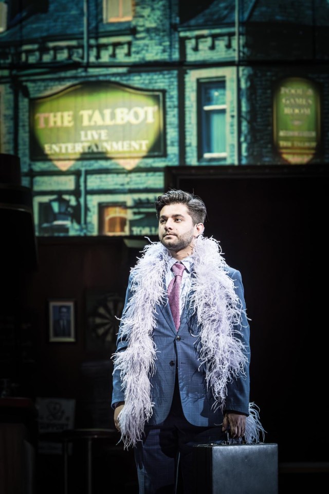 Lucca Chadwick Patel as Hugh in BANK OF DAVE, credit Marc Brenner Lucca Chadwick Patel as Hugh in BANK OF DAVE, credit Marc Brenner