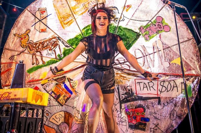 Lucie Jones in Rent