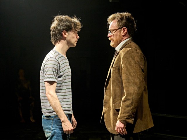 Noah Valentine (Alan Strang), Toby Stephens (Dr. Martin Dysart) photo by Manuel Harlan