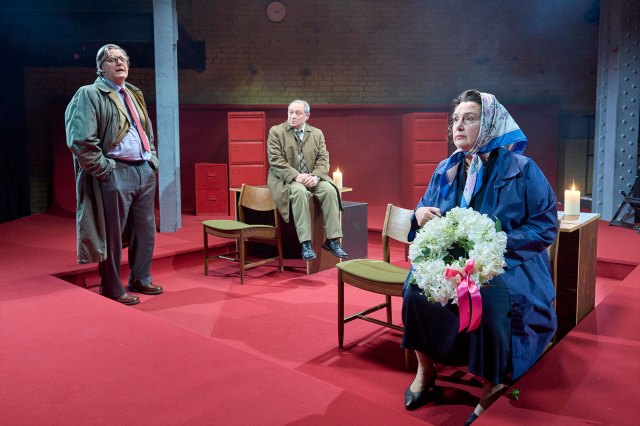 Anthony Calf, Paul Rider and Kate Duchêne in Quartet in Autumn