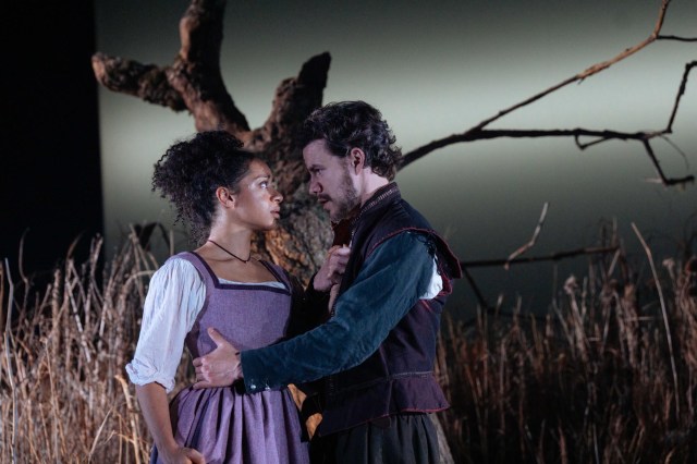 Siena Kelly and Oliver Johnstone 1536 Production Images West End Photo by Helen Murray 214