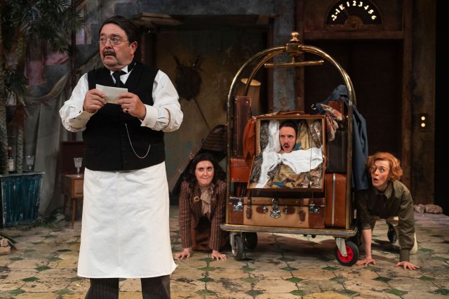 Phylip Harries, Philippa Cole, Joseph Benjamin Baker, Lucy Ellinson in Twelfth Night