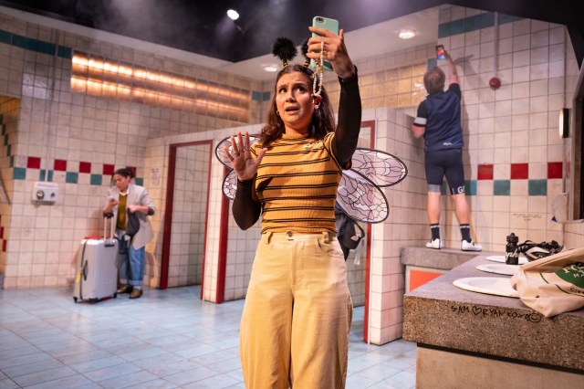 (L R) Cole Dennis (Laura), Grace Towning (Zo) and Matt Corner (Andrew) Photography by Mark Senior (L R) Cole Dennis (Laura), Grace Towning (Zo) and Matt Corner (Andrew) Photography by Mark Senior