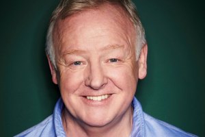 Les Dennis