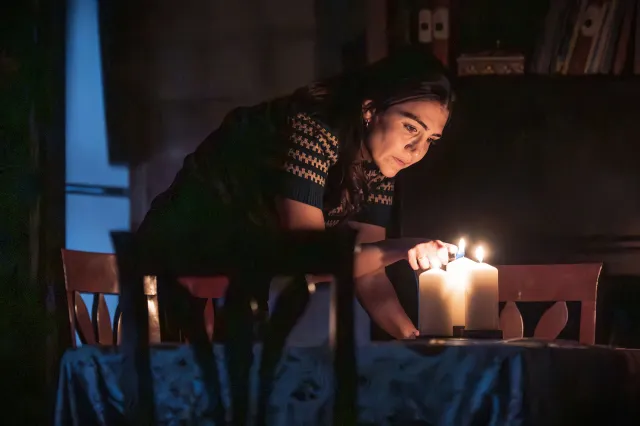 Leila Farzad in Under the Shadow